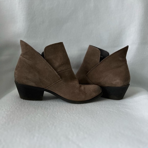 Metoo Size 7 Tan Suede Ankle Booties - Picture 3 of 11